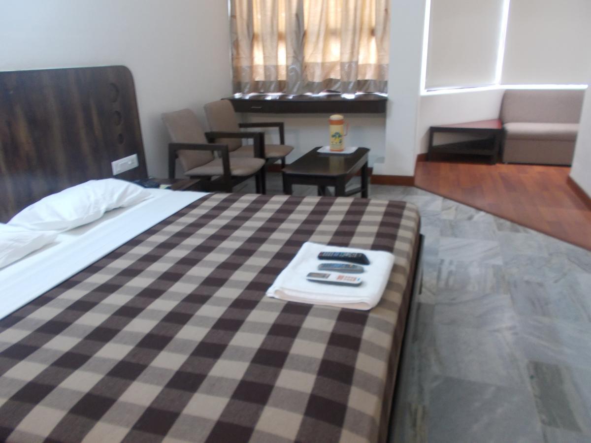 Samrat Residency Hotel Bangalore Exterior foto